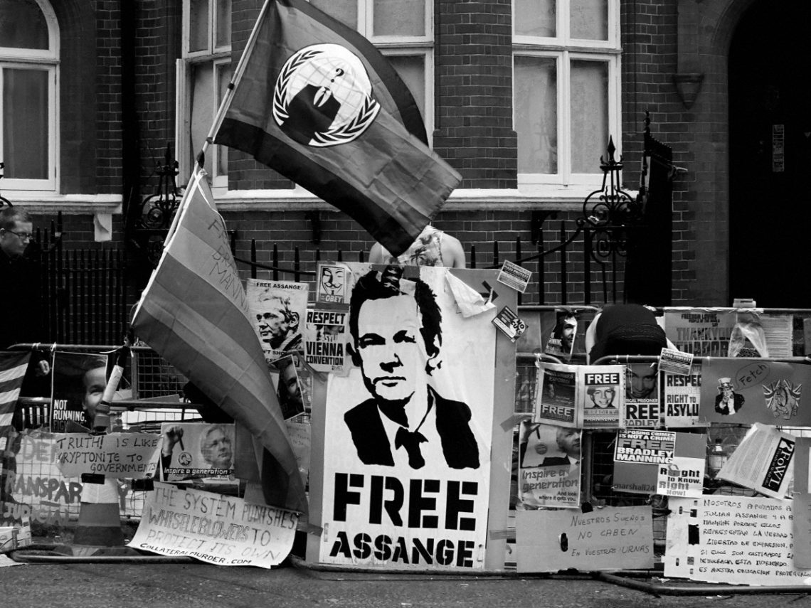 assange merce